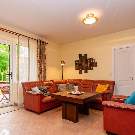 Family Inn Cottage With Terrace Παλάγκα Εξωτερικό φωτογραφία